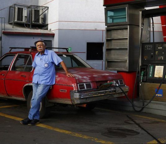 НЕСЕТЕВЫЕ АЗС ЖАЛУЮТСЯ НА СНИЖЕНИЕ ПРИБЫЛИ