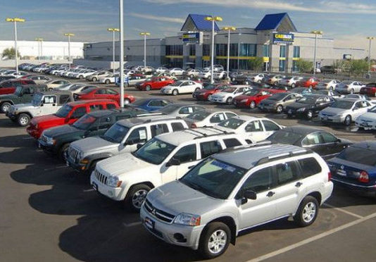 Отечественные автомобили снизили продажи