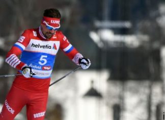 Лыжника Устюгова дисквалифицировали за толчок соперника после гонки на ЧМ