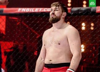 Бой Минаков — Конго: снова удар в пах и первое поражение россиянина в карьере (ВИДЕО)