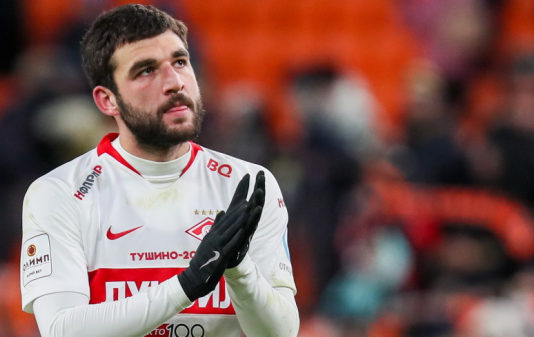 Спортдайджест: капитан «Спартака» на спор забил с крыши стадиона