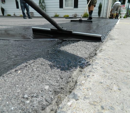 Что представляет собой жидкий асфальт?