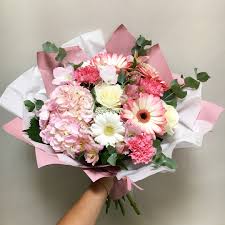 Преимущества покупки цветов с доставкой