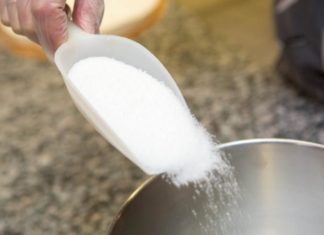 Сладкая месть: брошенный подругой испортил ее Chrysler сахаром в бензобаке