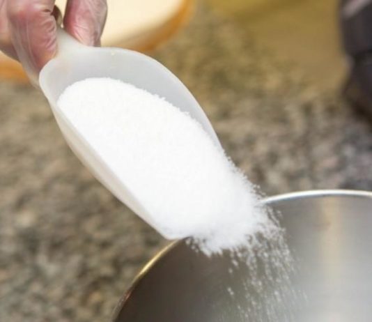 Сладкая месть: брошенный подругой испортил ее Chrysler сахаром в бензобаке