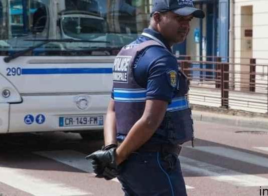 Президент французского футбольного клуба «Венисьё» Ше Жан Пьер получил пулевое ранение после матча