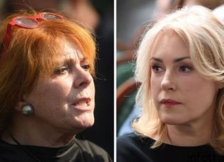 По стопам Шукшиных? Клару Новикову выжили из квартиры