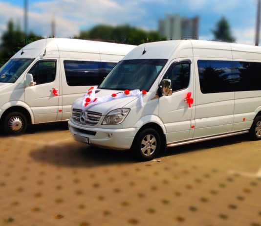 На что обратить внимание при заказе микроавтобуса