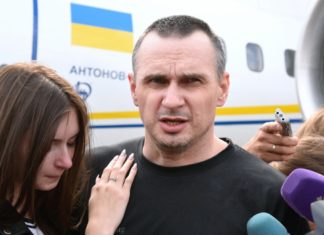 На танке в Крым, поджог офиса и стеб Зеленского – откровенное интервью Сенцова после обмена