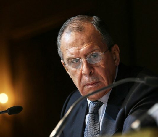 В «младших братьях» россияне быть не намерены