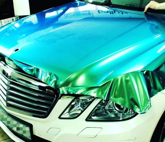 Виниловая пленка для автомобиля