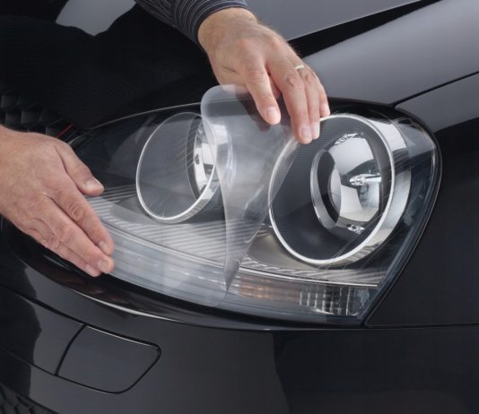 Зачем бронировать фары автомобиля защитной пленкой?