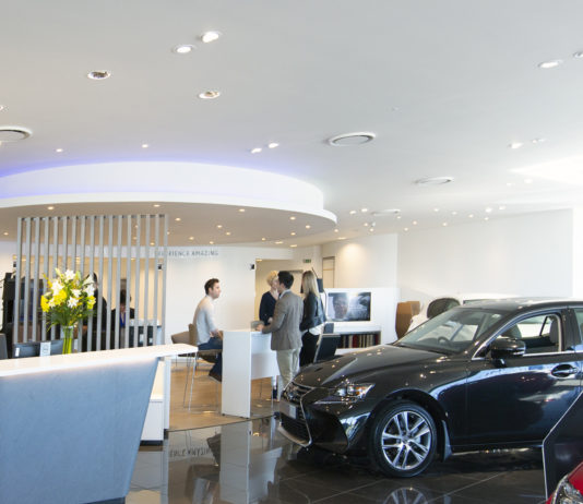 Преимущества покупки машины у официального дилера