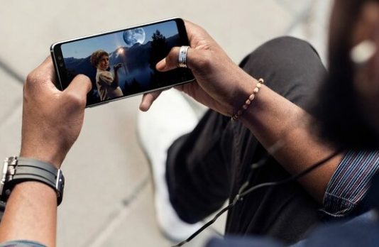 Сравнительный обзор новинок Samsung Galaxy A8 и A8+