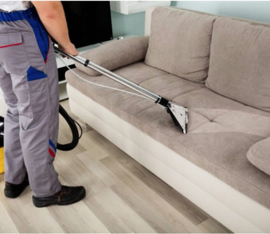 Как проходит химчистка дивана?