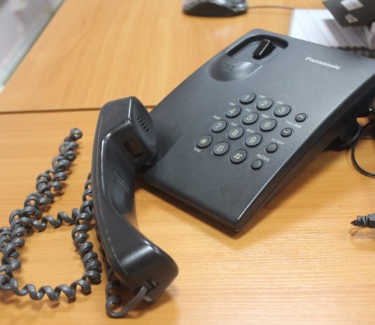 Как найти телефоны бесплатной справочной службы?