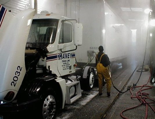 Правила мойки грузовых автомобилей