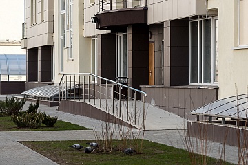 Квартира на первом этаже: преимущества и недостатки