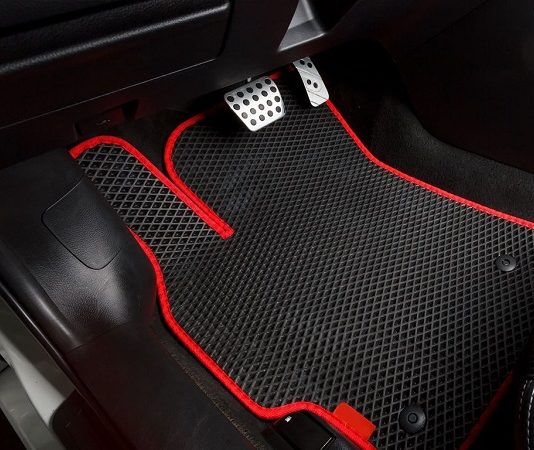 Преимущества ковриков EVA для автомобилей