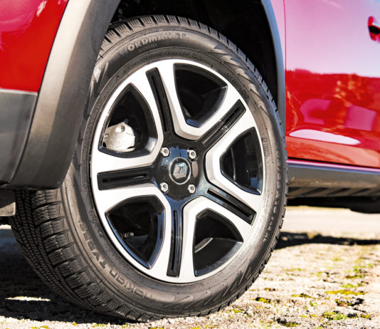 Знакомимся с серийным седаном Renault Logan Stepway