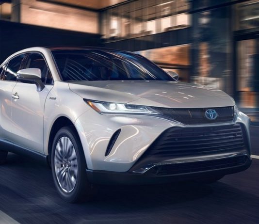 Лучшие автомобили 2021 года