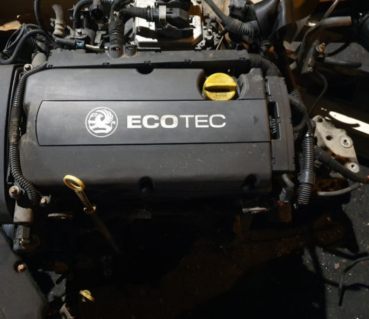 Какое масло лучше заливать в двигатель Opel Astra?