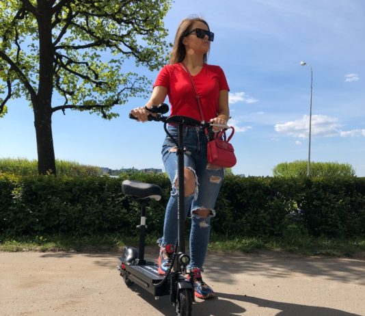 Преимущества и недостатки электроскутеров