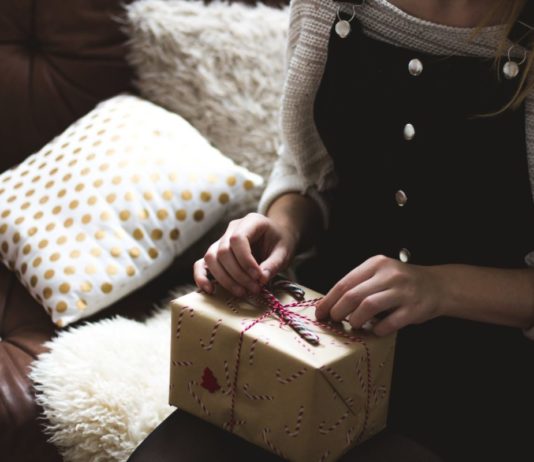 Как выбрать подарок близкому человеку?