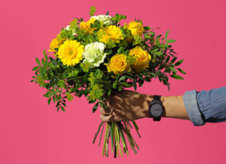 Доставка цветов в СПБ: особенности и преимущества услуги