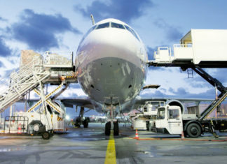 Преимущества доставки грузов авиатранспортом