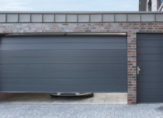 Секционные ворота – преимущества, советы по выбору