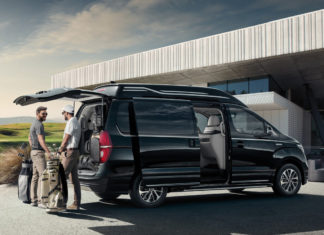 Преимущества аренды минивэна