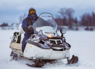 Как выбрать прицеп для снегохода?