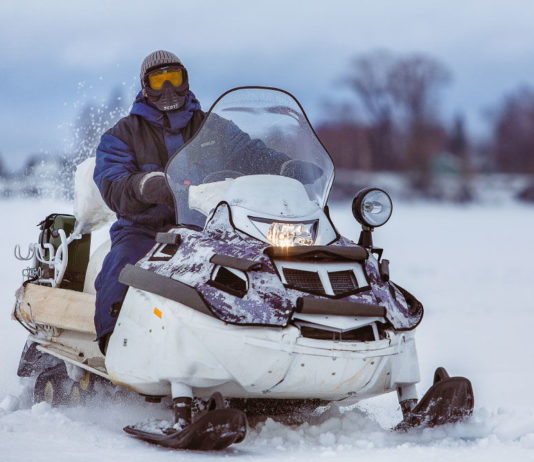 Как выбрать прицеп для снегохода?