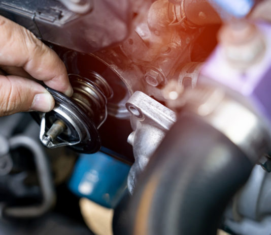 Что такое автомобильный термостат и почему его приходится менять?