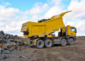 Самосвалы: виды и назначение, сфера применения