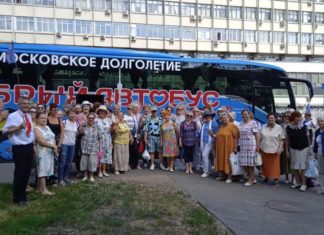 «Добрый автобус» для пенсионеров устраивает бесплатные мини-путешествия по Москве Добрый автобус