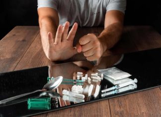 Как убедить наркомана лечиться ?