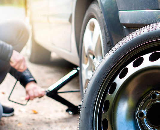 Безопасно ли ездить со спущенными шинами?