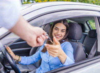 Как взять автомобиль в аренду?