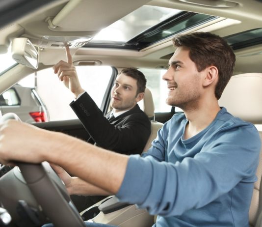 Покупка авто онлайн или в автосалоне: что выбрать