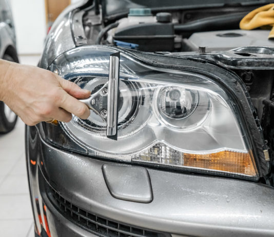 Стекла для автомобильных фар: как выбрать