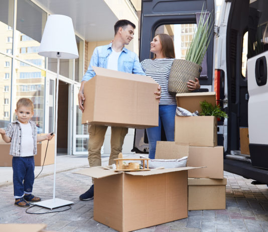 Как организовать переезд в другую страну