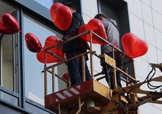 Удивительное рядом или необычное применение автовышек