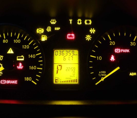 Как работает индикационная лампа аккумулятора?