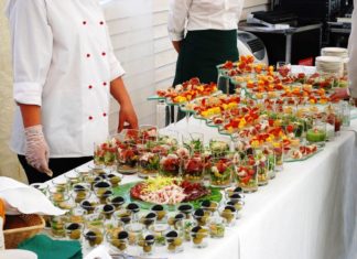 Организация и проведение фуршетов: что нужно знать