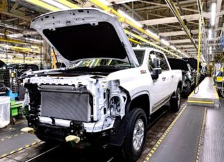 Забастовки на автозаводах в США продолжаются