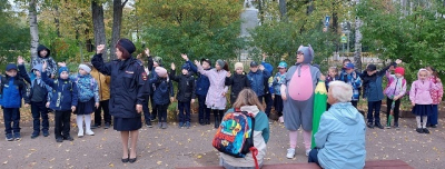 В Кировской области автоинспекторы помогают школьникам освоить маршруты безопасности