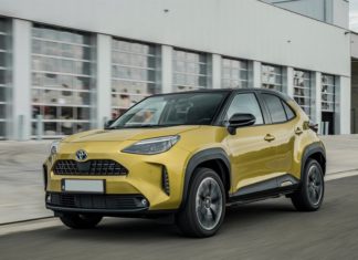 В Россию привезли Toyota Yaris Cross