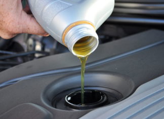 Масло в коробку передач: виды, назначение, как выбрать